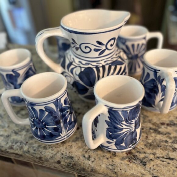 MADE IN MEXICO CERAMIC PITCHER WITH 6 MUGS W/HANDLES - Picture 4 of 7